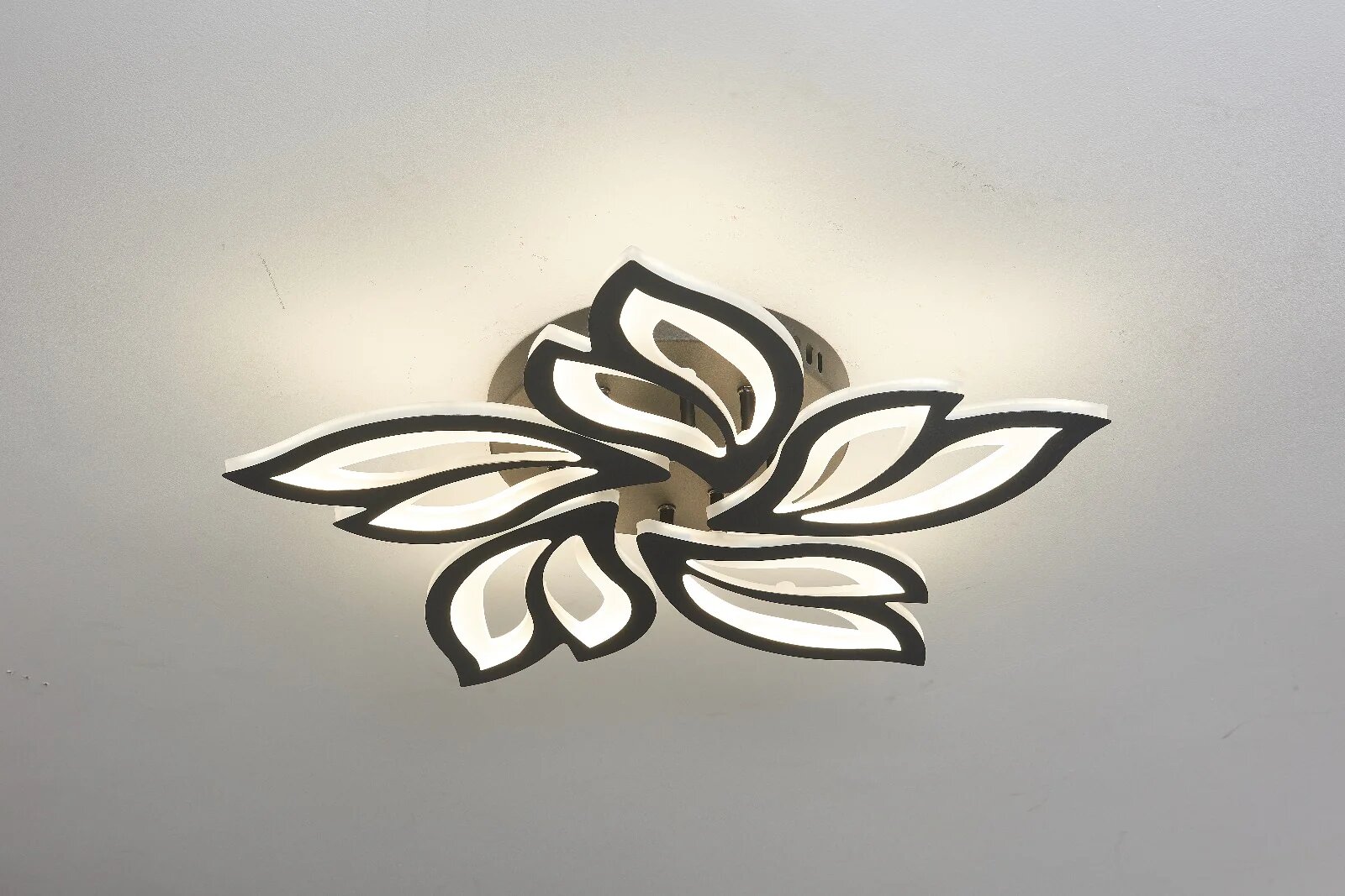 Lustra LED cu Telecomanda, 120W, 3 tipuri de lumina, Negru