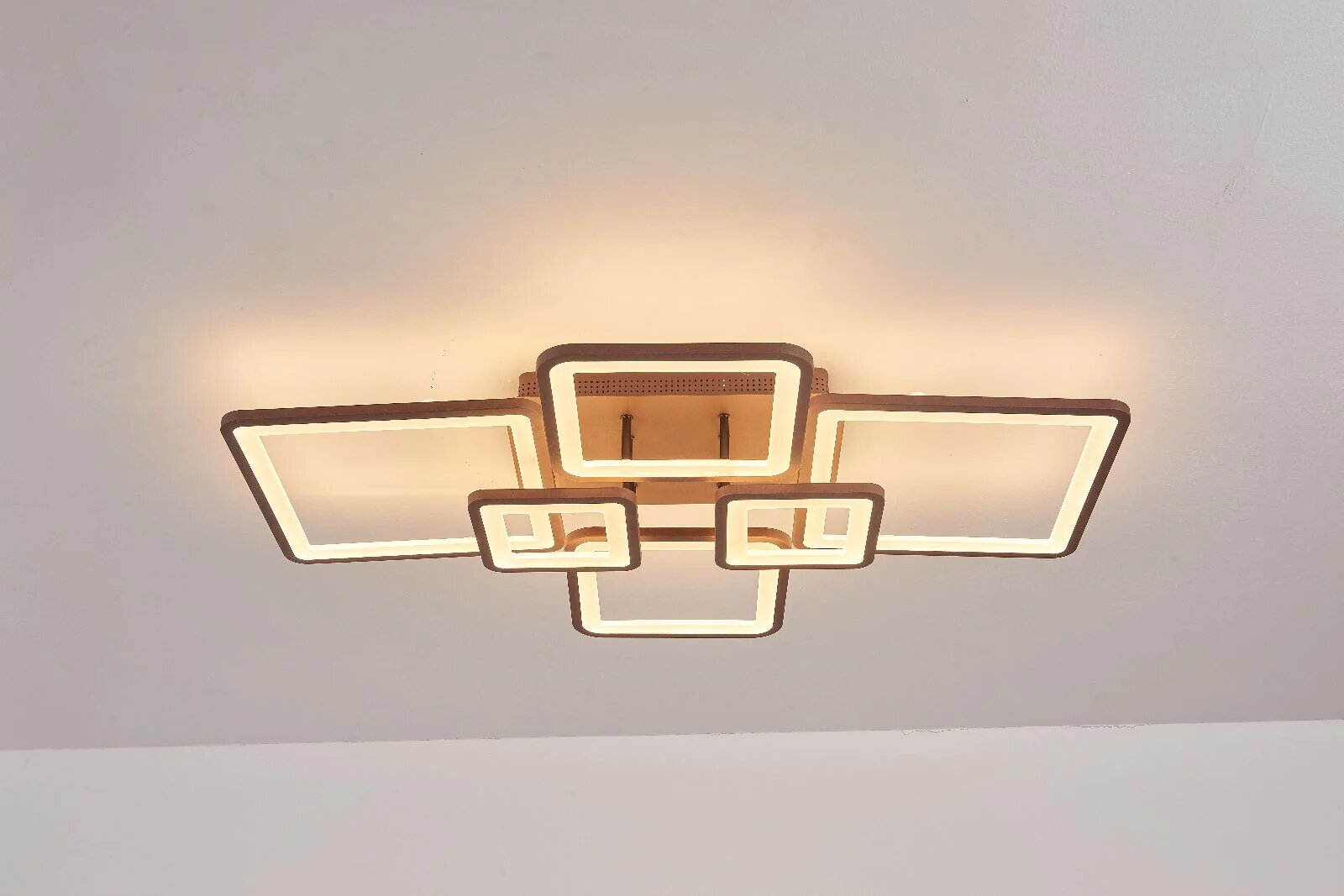 Lustra LED cu Telecomanda, 228W, 3 tipuri de lumina, Maro