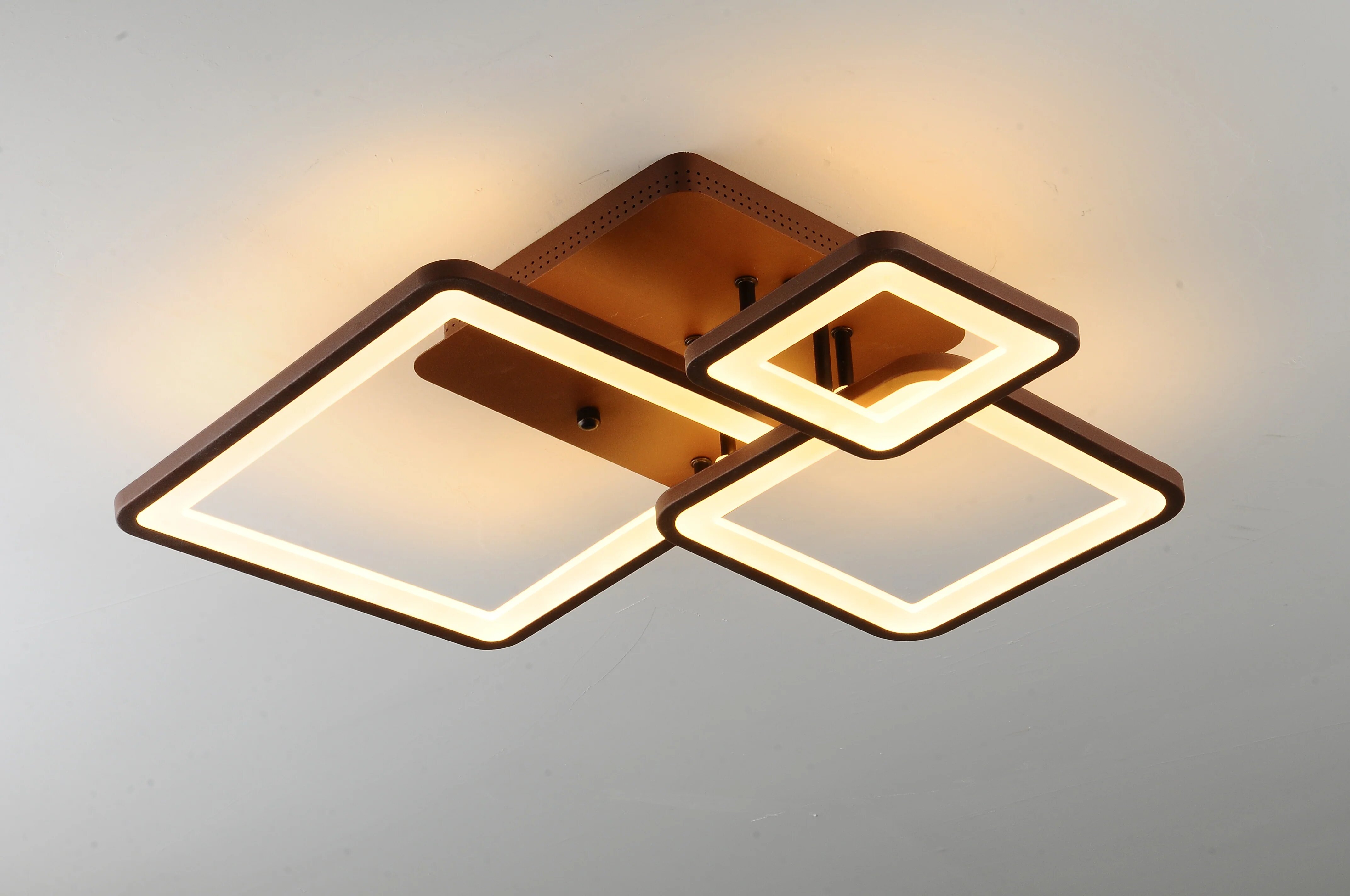 Lustra LED cu Telecomanda, 112W, 3 tipuri de lumina, Maro