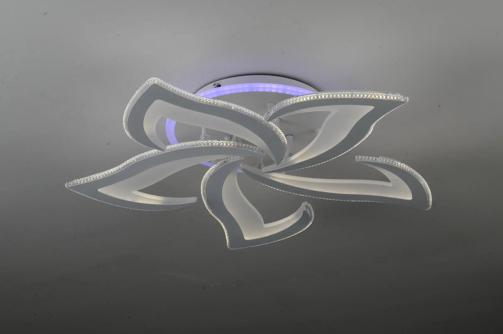 Lustra LED cu Telecomanda RGB, 146W, 3 tipuri de lumina, Alb