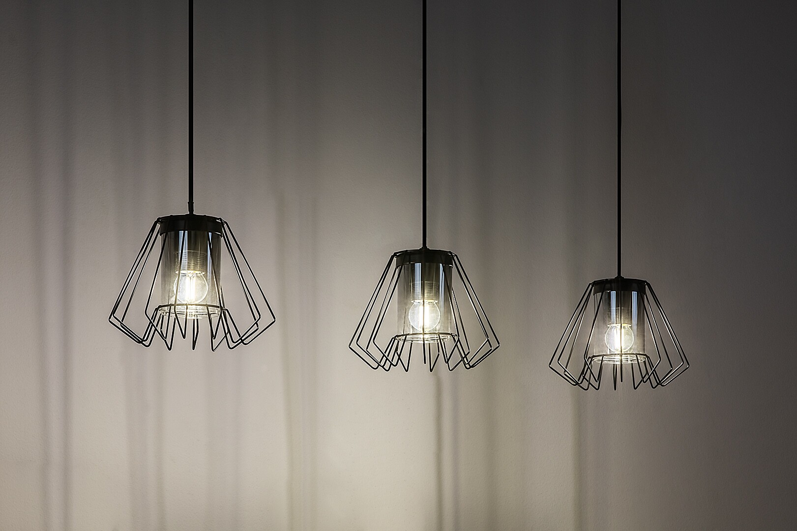 Pendul Emerencia, 3 x E27, Negru