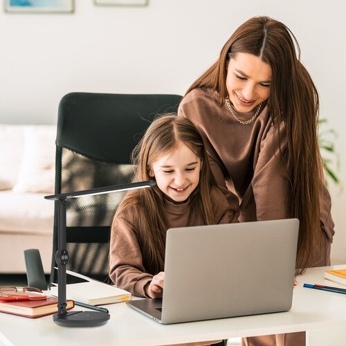 Lampa de birou Isak LED, 9W, 570lm, lumina reglabila (3000K - 6500K)